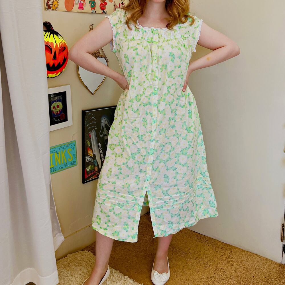 Lanz of Salzburg Green Floral Nightgown Size Medium Grannycore Housecoat